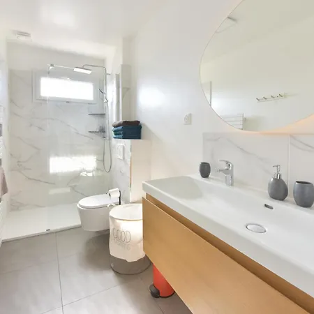 Grand Loc Maison Renovee 8 A 10p, 400m *