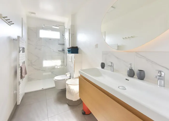 Grand Loc Maison Renovee 8 A 10p, 400m *